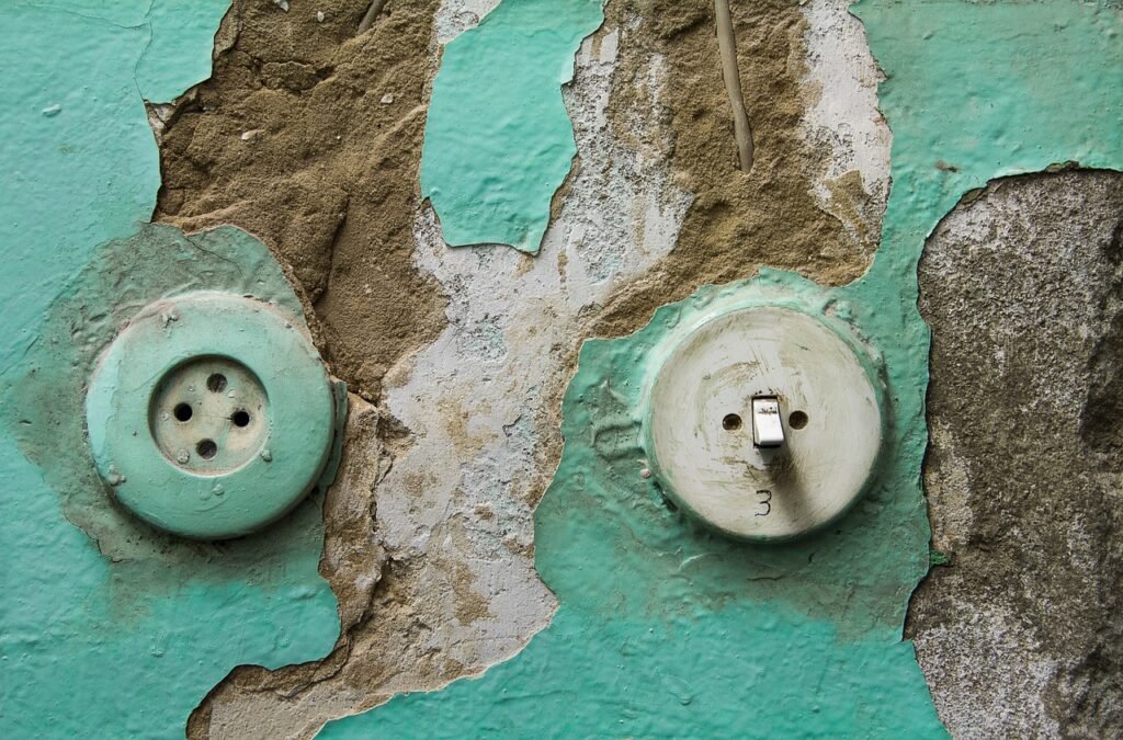 power outlet, light switch, switch-4714719.jpg